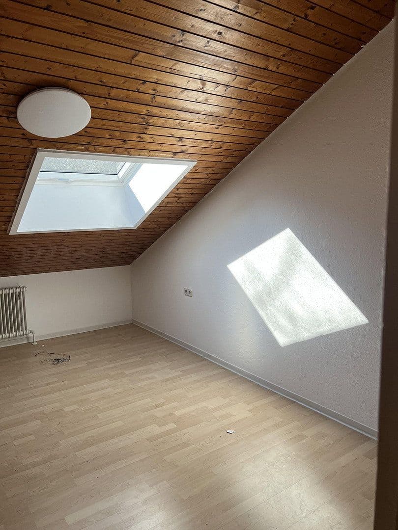Pronájem bytu 2+1 45 m², Weinklinge 36, Stuttgart, Bádensko-Württembersko Pronájem bytu 2+1 45 m², Weinklinge 36, Stuttgart, Bádensko-Württembersko