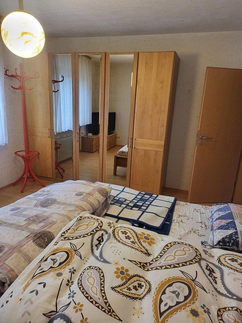 Prodej domu 205 m², pozemek 328 m², Freiberg am Neckar, Bádensko-Württembersko Prodej domu 205 m², pozemek 328 m², Freiberg am Neckar, Bádensko-Württembersko