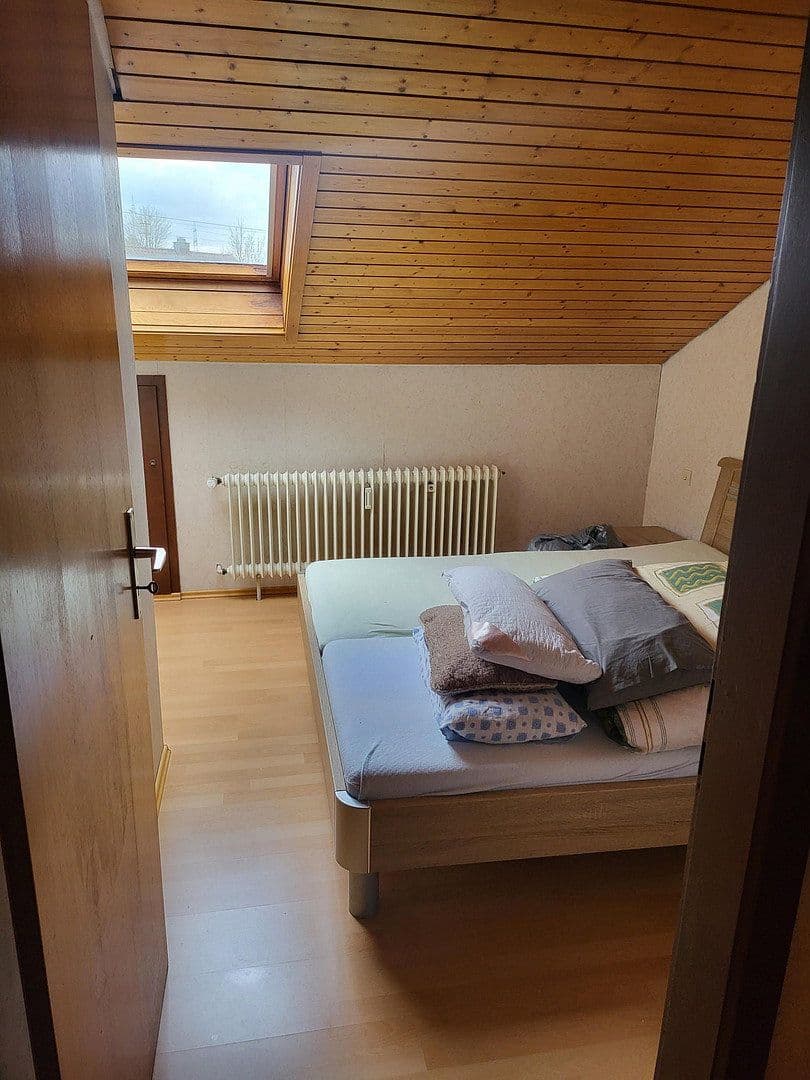 Prodej domu 205 m², pozemek 328 m², Freiberg am Neckar, Bádensko-Württembersko Prodej domu 205 m², pozemek 328 m², Freiberg am Neckar, Bádensko-Württembersko