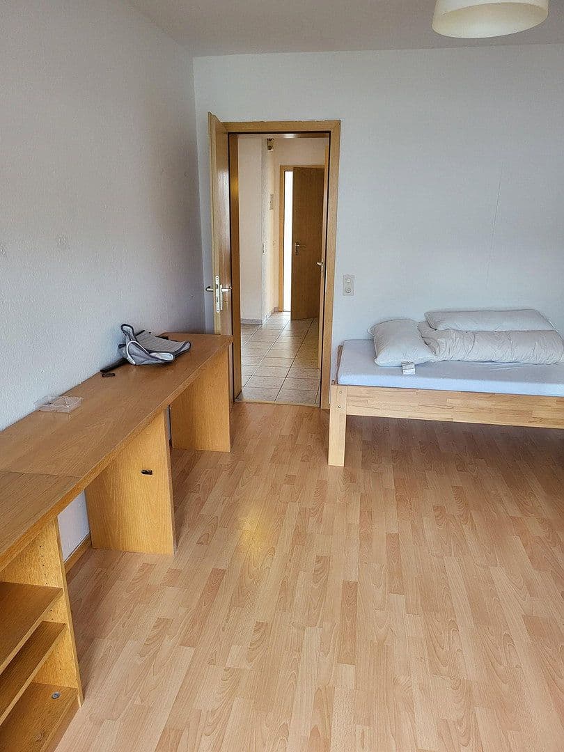 Prodej domu 205 m², pozemek 328 m², Freiberg am Neckar, Bádensko-Württembersko Prodej domu 205 m², pozemek 328 m², Freiberg am Neckar, Bádensko-Württembersko