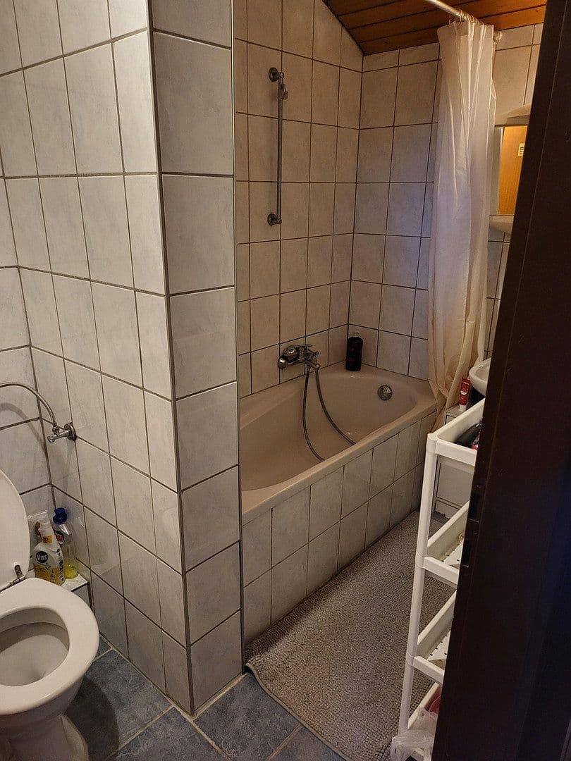 Prodej domu 205 m², pozemek 328 m², Freiberg am Neckar, Bádensko-Württembersko Prodej domu 205 m², pozemek 328 m², Freiberg am Neckar, Bádensko-Württembersko