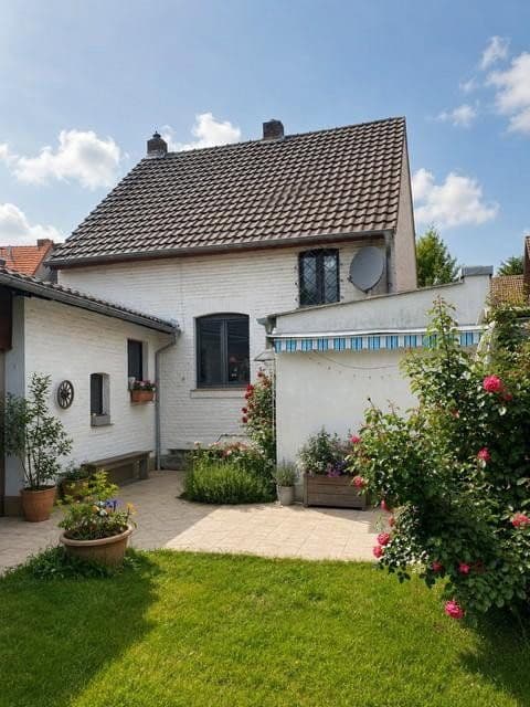 Prodej domu 100 m², pozemek 300 m², Hürth, Severní Porýní-Vestfálsko Prodej domu 100 m², pozemek 300 m², Hürth, Severní Porýní-Vestfálsko