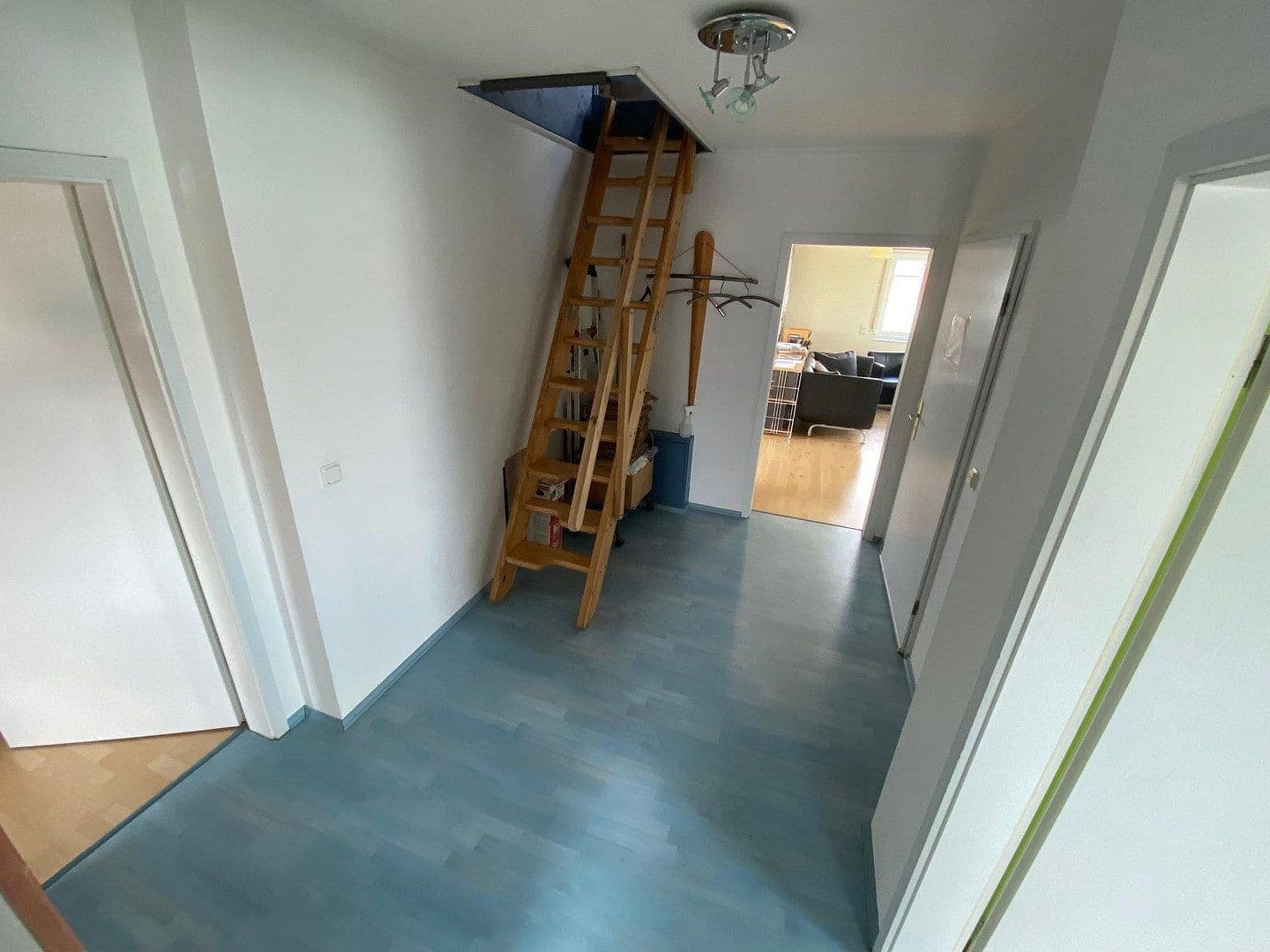 Pronájem kanceláře 122 m², Mainhausen, Hessen Pronájem kanceláře 122 m², Mainhausen, Hessen