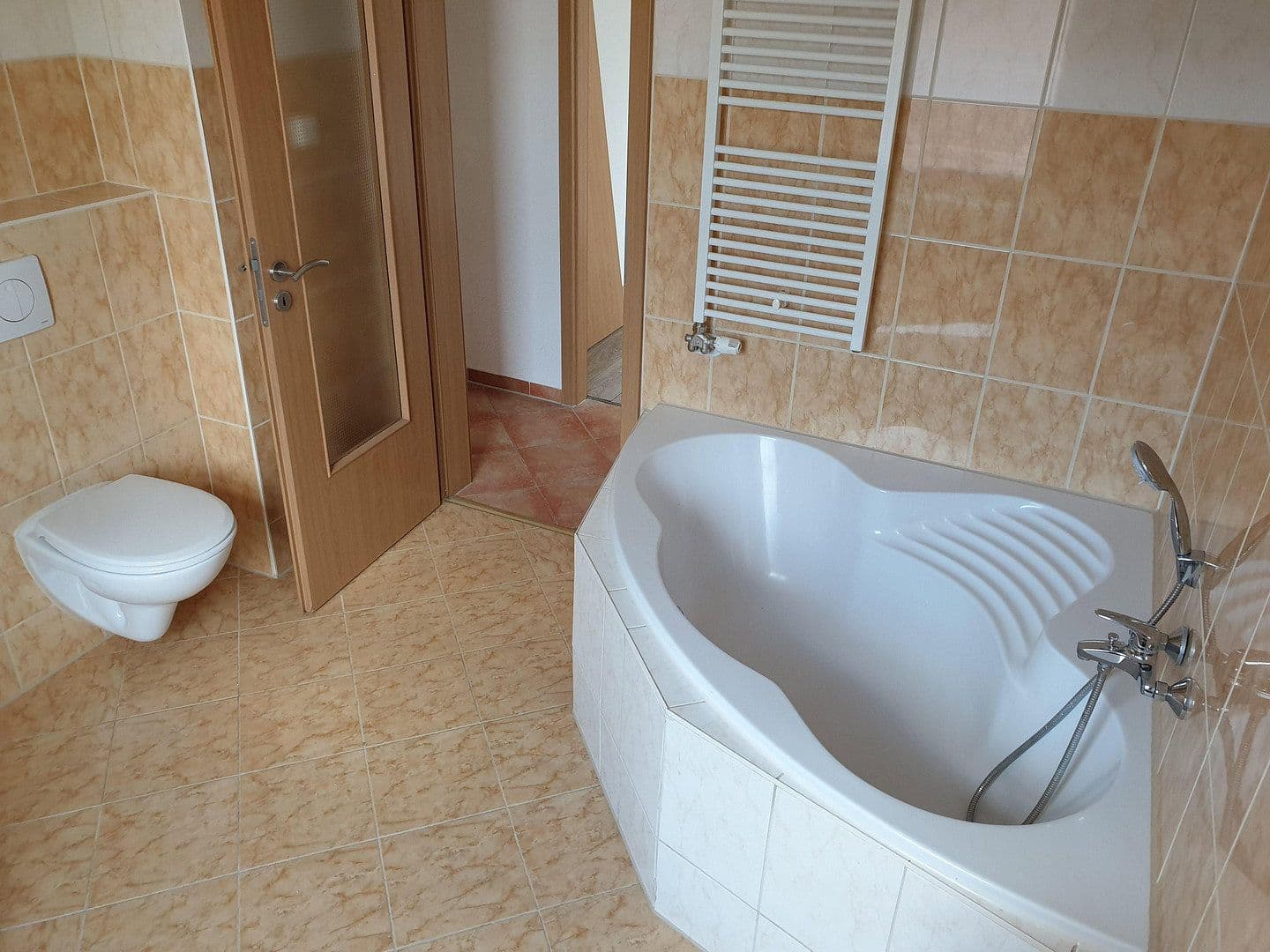 Pronájem bytu 3+1 85 m², Lange Straße 2, Cvikov, Sasko Pronájem bytu 3+1 85 m², Lange Straße 2, Cvikov, Sasko