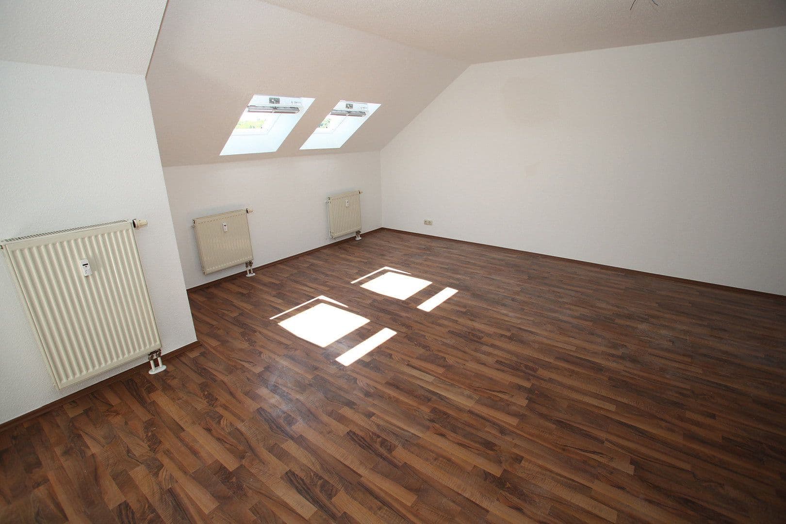 Pronájem bytu 3+1 98 m², Streitsberg 7, Plauen, Sasko Pronájem bytu 3+1 98 m², Streitsberg 7, Plauen, Sasko