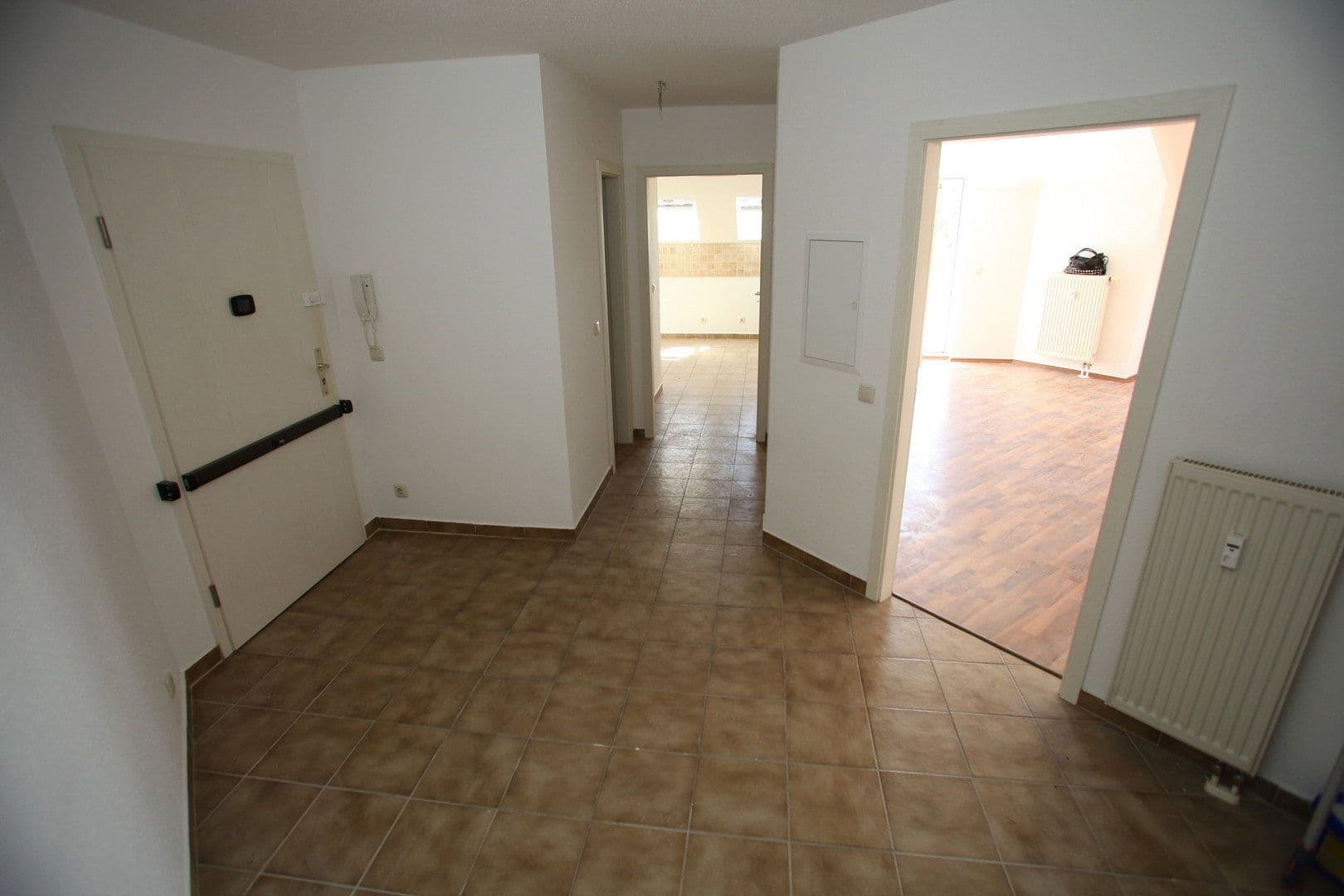 Pronájem bytu 3+1 98 m², Streitsberg 7, Plauen, Sasko Pronájem bytu 3+1 98 m², Streitsberg 7, Plauen, Sasko