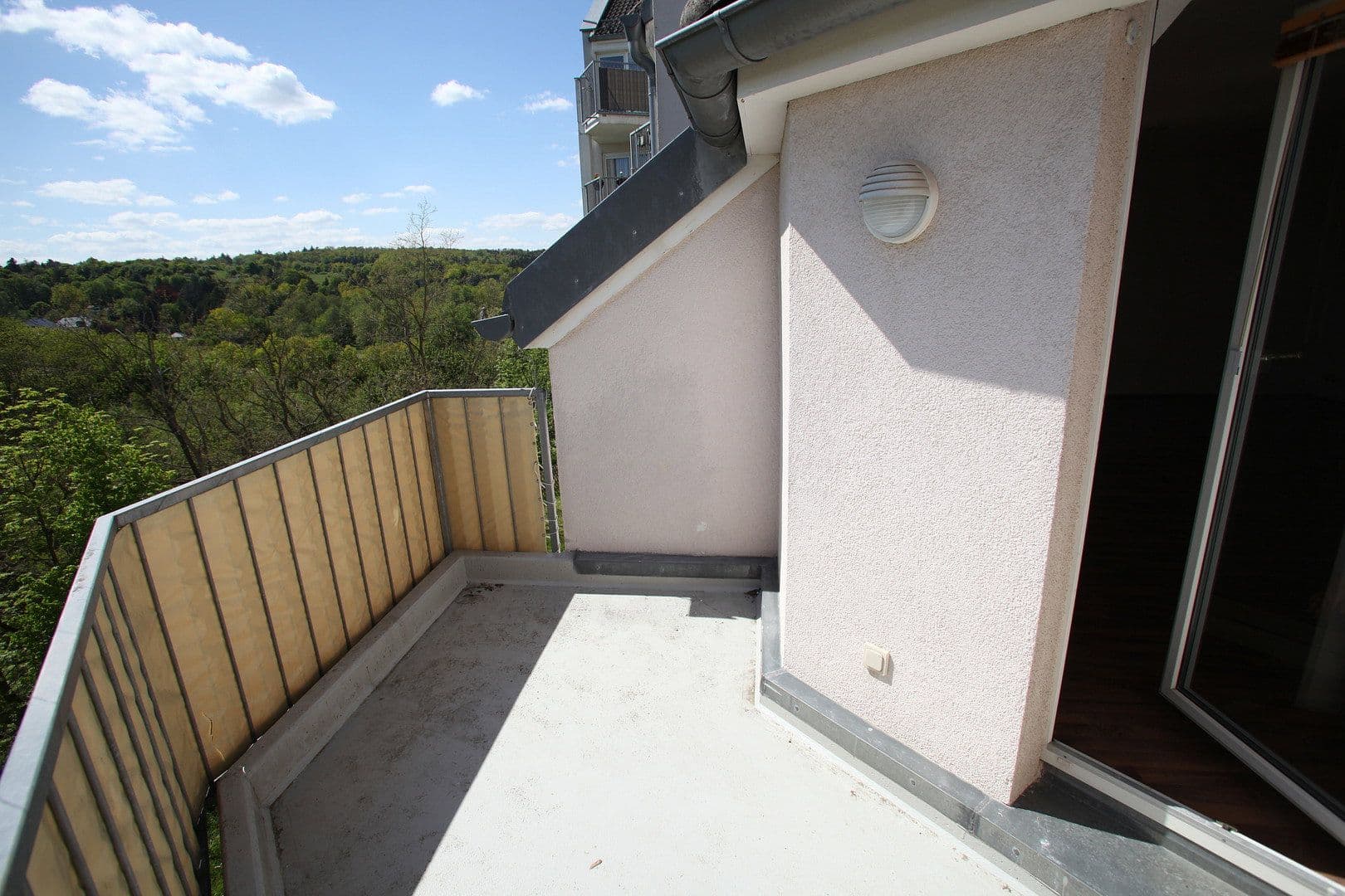 Pronájem bytu 3+1 98 m², Streitsberg 7, Plauen, Sasko Pronájem bytu 3+1 98 m², Streitsberg 7, Plauen, Sasko