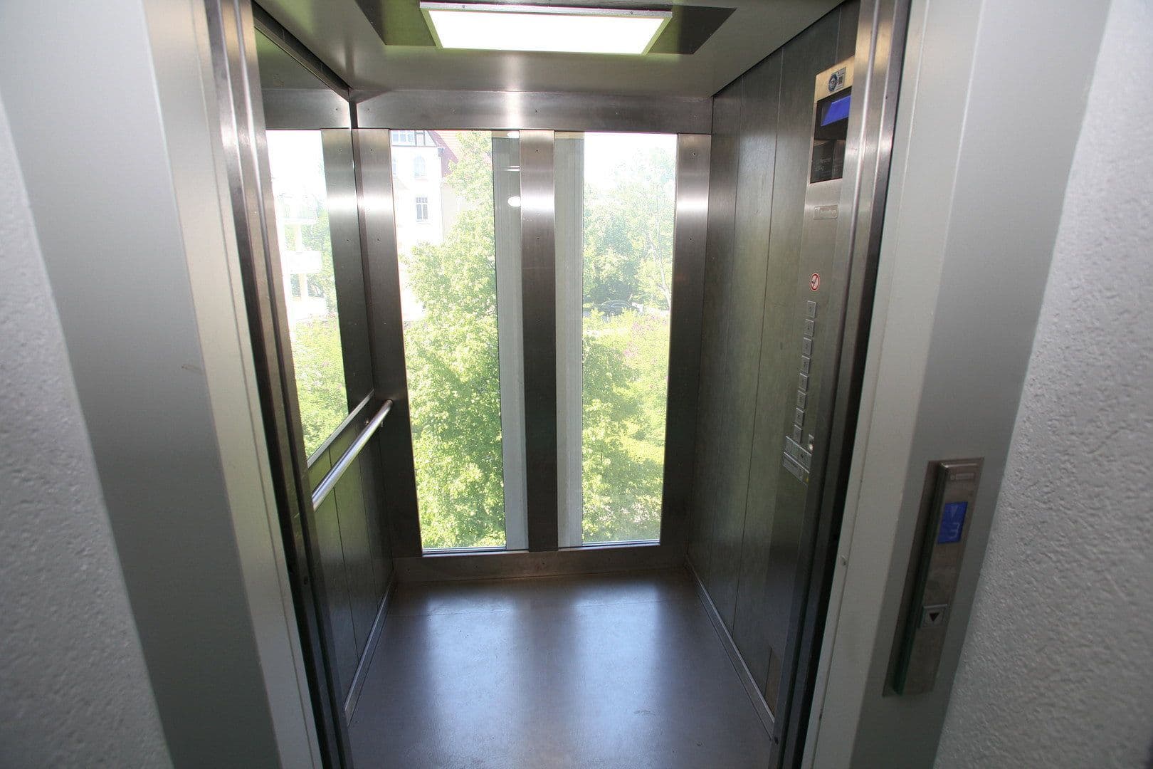 Pronájem bytu 3+1 98 m², Streitsberg 7, Plauen, Sasko Pronájem bytu 3+1 98 m², Streitsberg 7, Plauen, Sasko