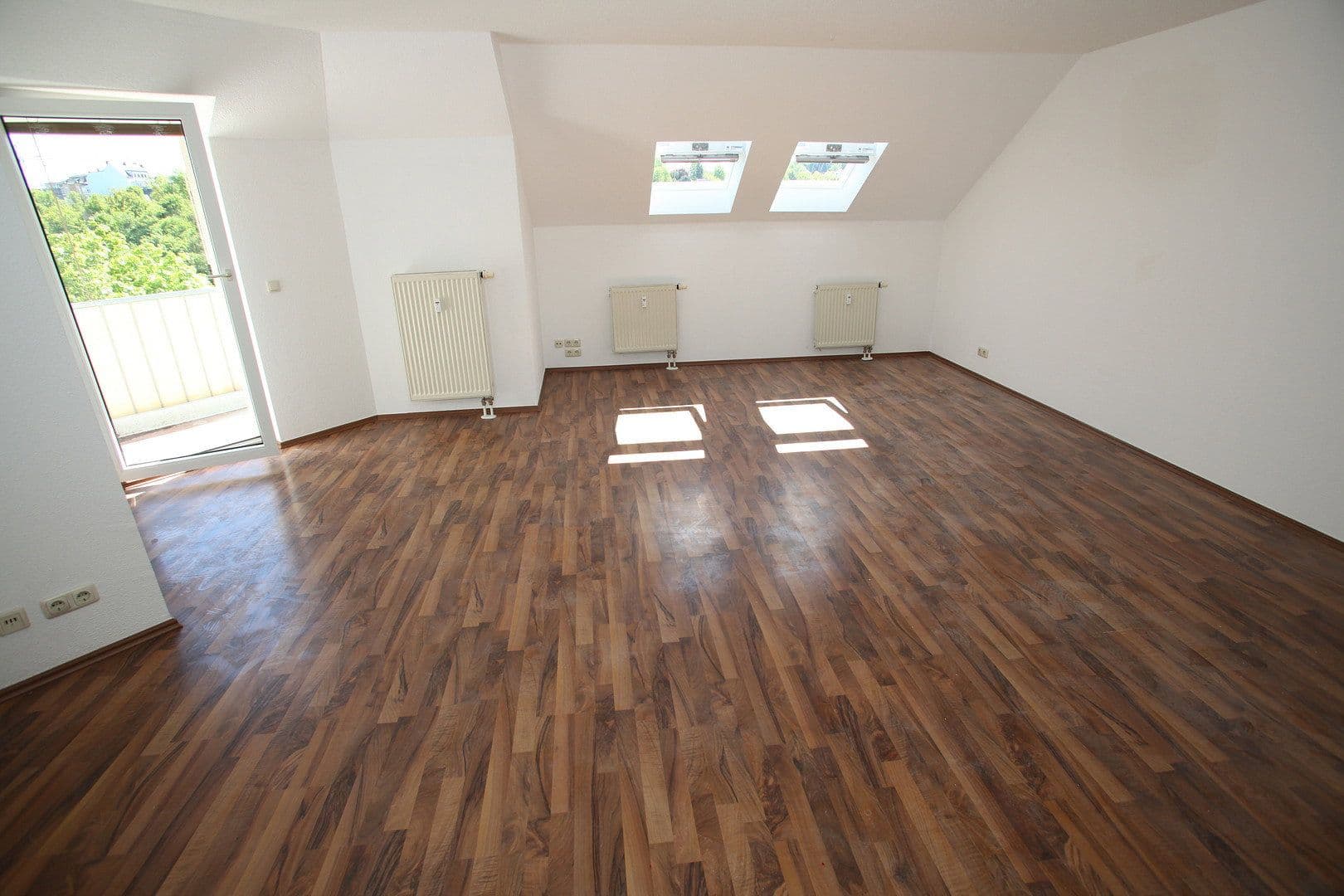 Pronájem bytu 3+1 98 m², Streitsberg 7, Plauen, Sasko Pronájem bytu 3+1 98 m², Streitsberg 7, Plauen, Sasko