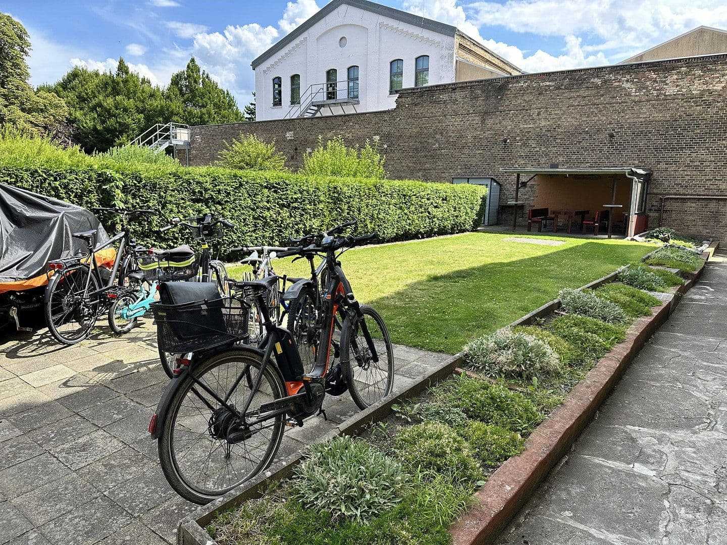 Prodej bytu 3+1 88 m², Hugo-Lutter-Str. 9a, Braunschweig, Dolní Sasko Prodej bytu 3+1 88 m², Hugo-Lutter-Str. 9a, Braunschweig, Dolní Sasko