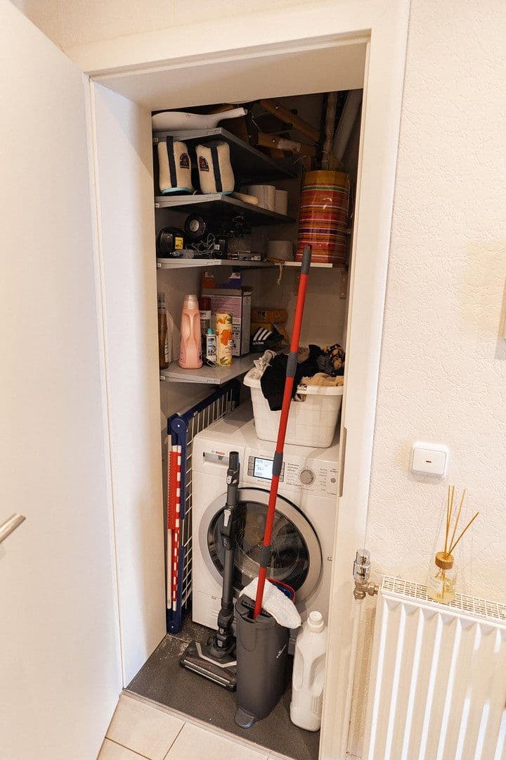 Prodej bytu 3+1 88 m², Hugo-Lutter-Str. 9a, Braunschweig, Dolní Sasko Prodej bytu 3+1 88 m², Hugo-Lutter-Str. 9a, Braunschweig, Dolní Sasko