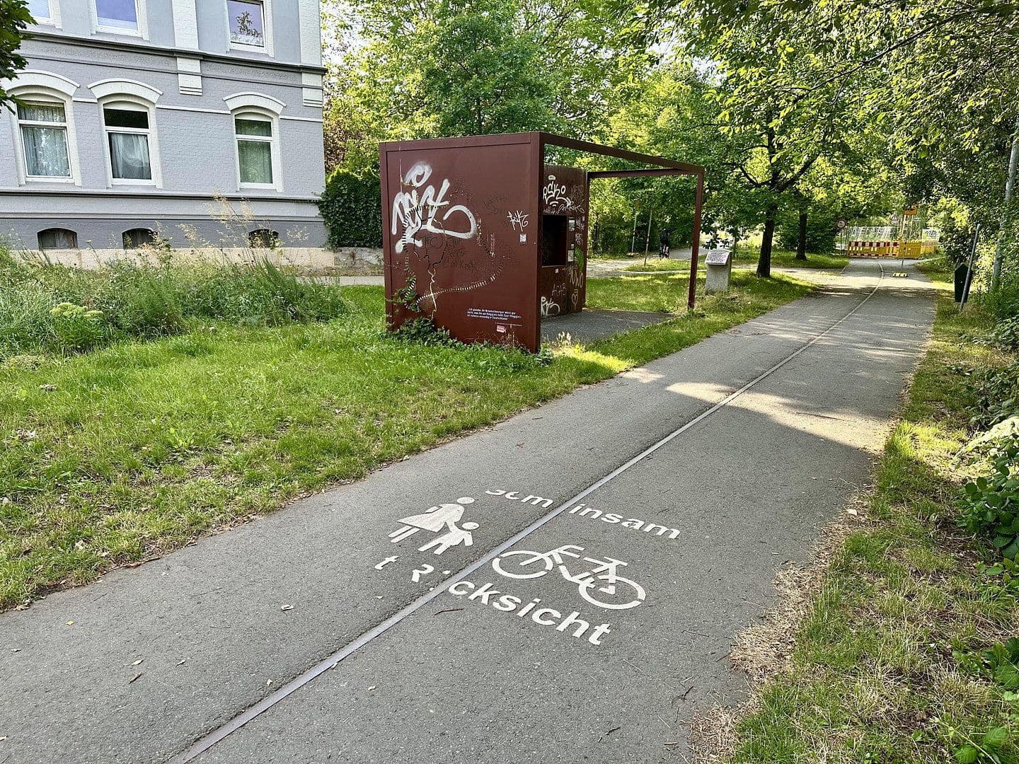 Prodej bytu 3+1 88 m², Hugo-Lutter-Str. 9a, Braunschweig, Dolní Sasko Prodej bytu 3+1 88 m², Hugo-Lutter-Str. 9a, Braunschweig, Dolní Sasko