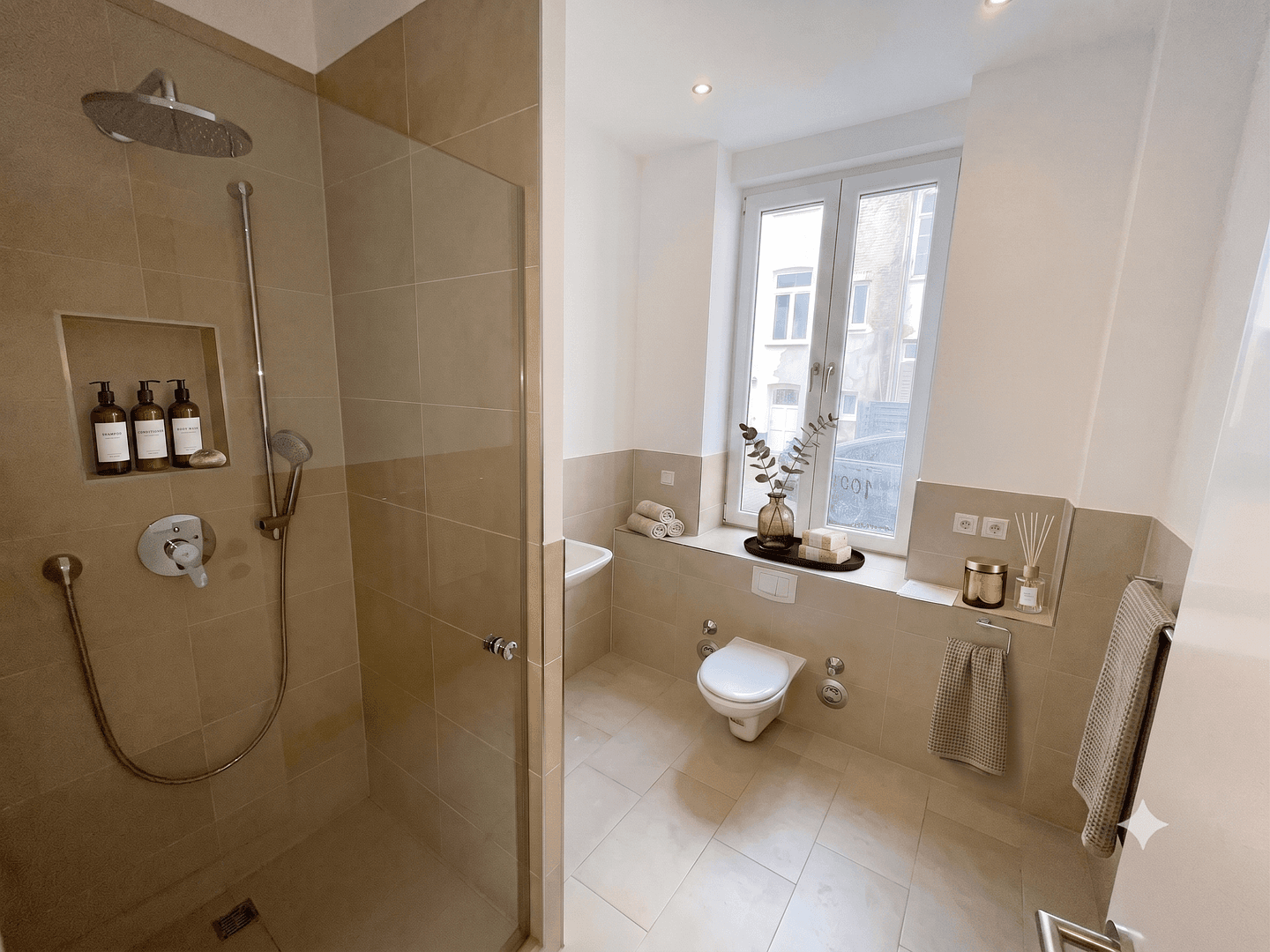 Prodej domu 886 m², pozemek 407 m², Wiesbaden, Hessen Prodej domu 886 m², pozemek 407 m², Wiesbaden, Hessen