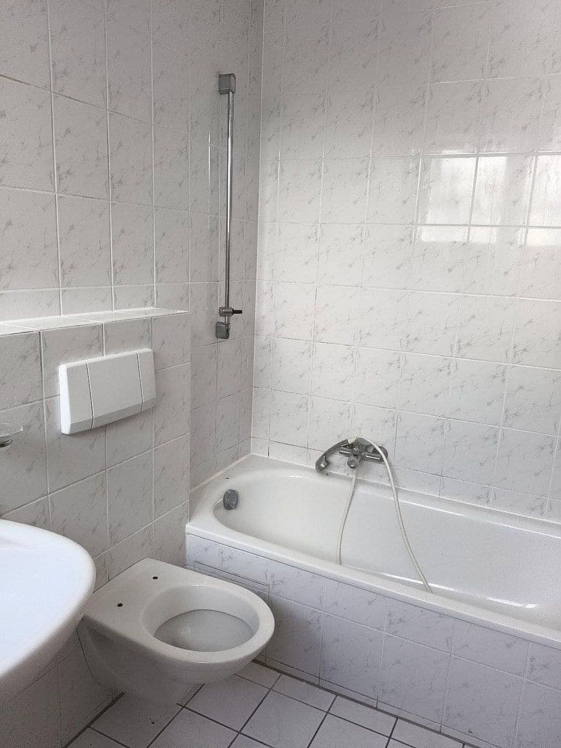 Pronájem bytu 1+1 40 m², Wendelsteinstraße 10, Vaterstetten, Bavorsko Pronájem bytu 1+1 40 m², Wendelsteinstraße 10, Vaterstetten, Bavorsko