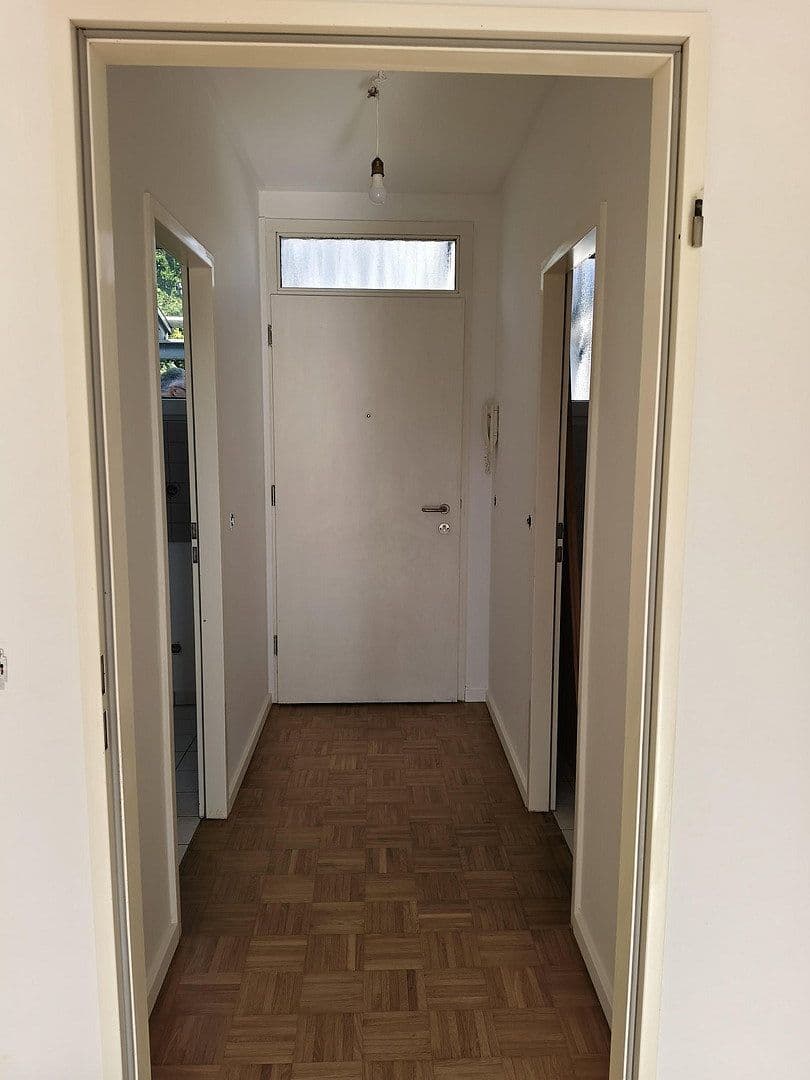 Pronájem bytu 1+1 40 m², Wendelsteinstraße 10, Vaterstetten, Bavorsko Pronájem bytu 1+1 40 m², Wendelsteinstraße 10, Vaterstetten, Bavorsko