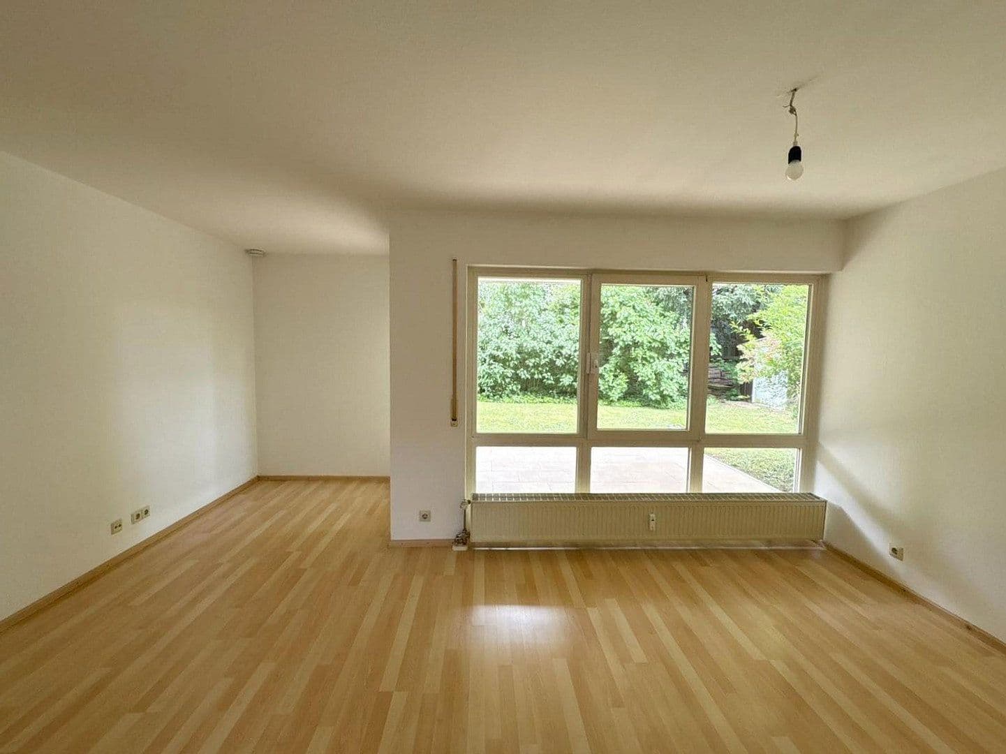 Prodej bytu 2+1 52 m², Stuttgart - Bad Cannstatt, Bádensko-Württembersko Prodej bytu 2+1 52 m², Stuttgart - Bad Cannstatt, Bádensko-Württembersko
