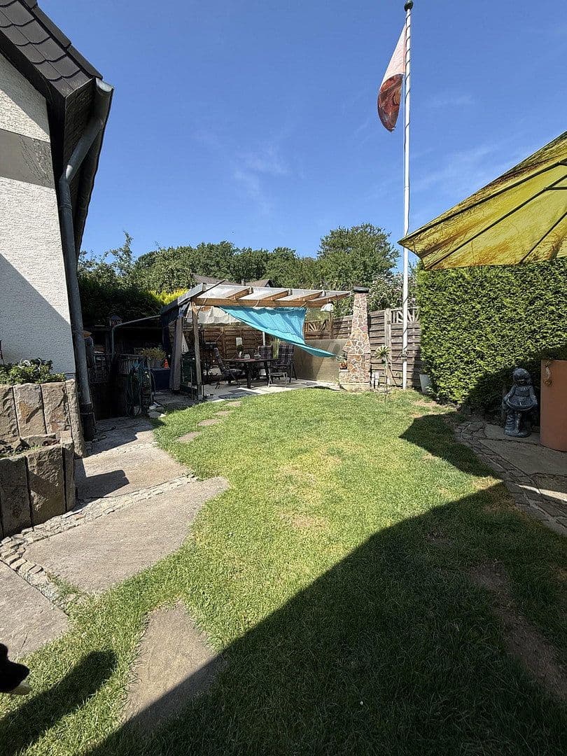 Prodej domu 148 m², pozemek 340 m², Heideweg 8, Dortmund, Severní Porýní-Vestfálsko Prodej domu 148 m², pozemek 340 m², Heideweg 8, Dortmund, Severní Porýní-Vestfálsko