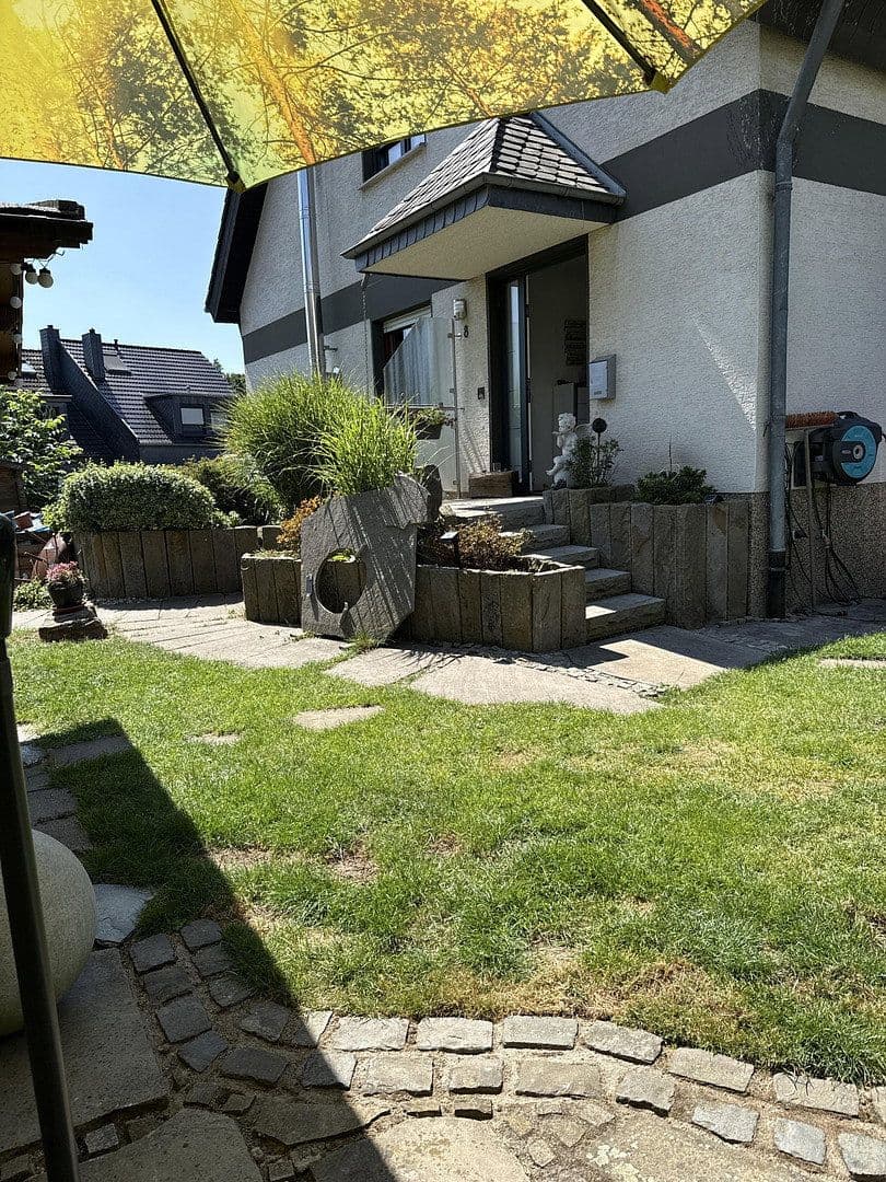 Prodej domu 148 m², pozemek 340 m², Heideweg 8, Dortmund, Severní Porýní-Vestfálsko Prodej domu 148 m², pozemek 340 m², Heideweg 8, Dortmund, Severní Porýní-Vestfálsko