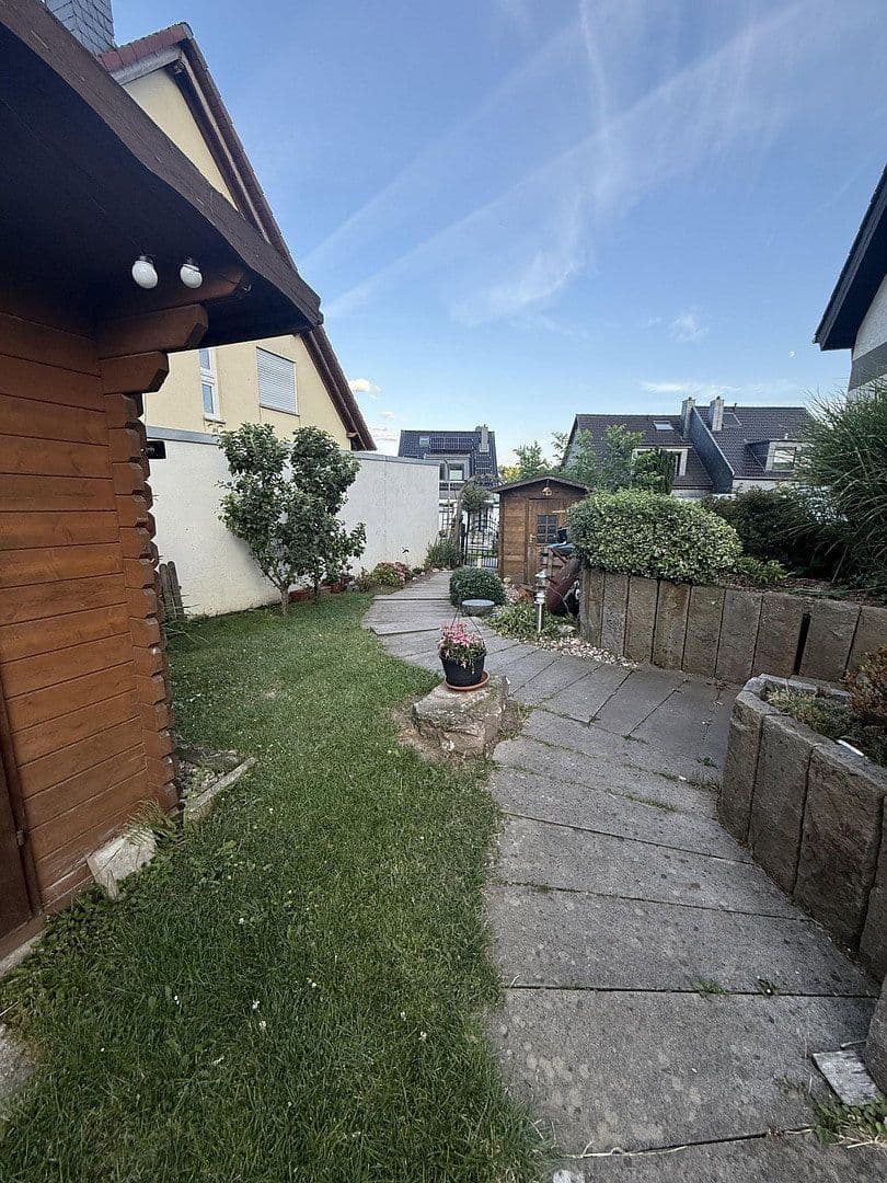 Prodej domu 148 m², pozemek 340 m², Heideweg 8, Dortmund, Severní Porýní-Vestfálsko Prodej domu 148 m², pozemek 340 m², Heideweg 8, Dortmund, Severní Porýní-Vestfálsko