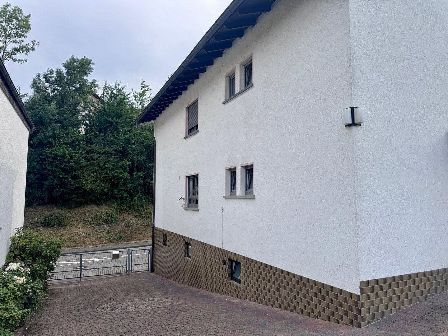 Pronájem bytu 4+1 120 m², Mitlechterner Straße 9, Fürth, Hessen Pronájem bytu 4+1 120 m², Mitlechterner Straße 9, Fürth, Hessen