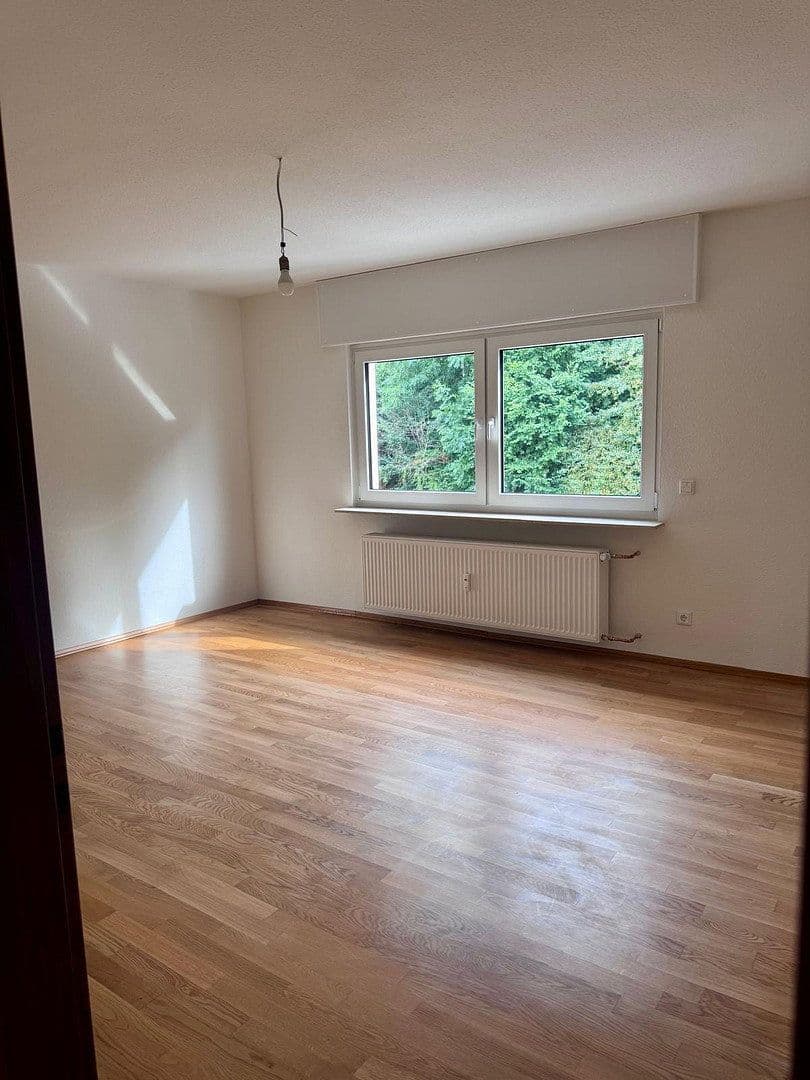 Pronájem bytu 4+1 120 m², Mitlechterner Straße 9, Fürth, Hessen Pronájem bytu 4+1 120 m², Mitlechterner Straße 9, Fürth, Hessen
