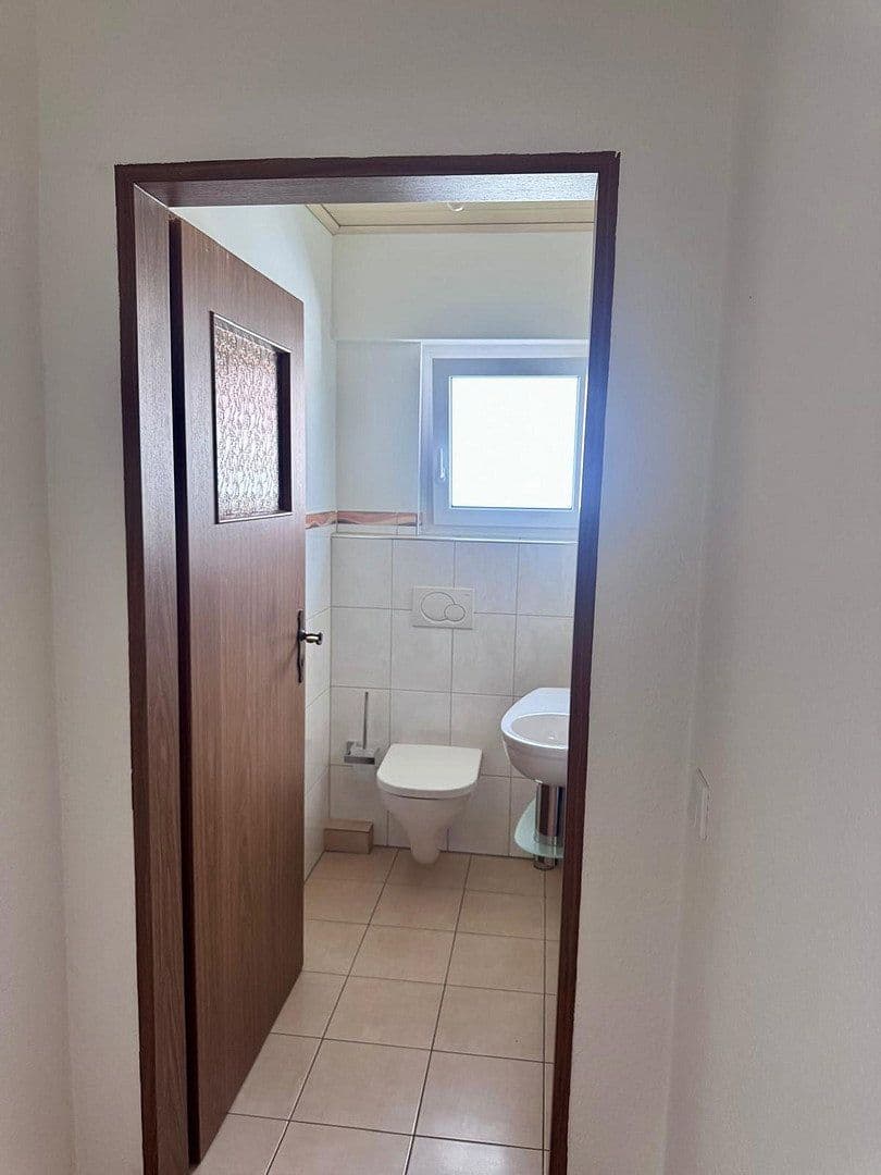 Pronájem bytu 4+1 120 m², Mitlechterner Straße 9, Fürth, Hessen Pronájem bytu 4+1 120 m², Mitlechterner Straße 9, Fürth, Hessen
