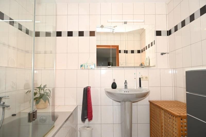 Pronájem bytu 2+kk 81 m², Rohrer Höhe 1, Stuttgart, Bádensko-Württembersko Pronájem bytu 2+kk 81 m², Rohrer Höhe 1, Stuttgart, Bádensko-Württembersko