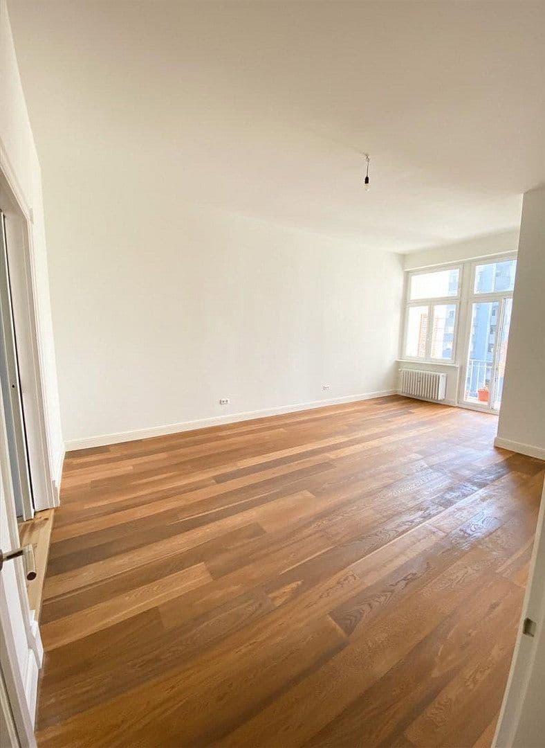 Pronájem bytu 3+1 110 m², Frankfurt, Hessen Pronájem bytu 3+1 110 m², Frankfurt, Hessen