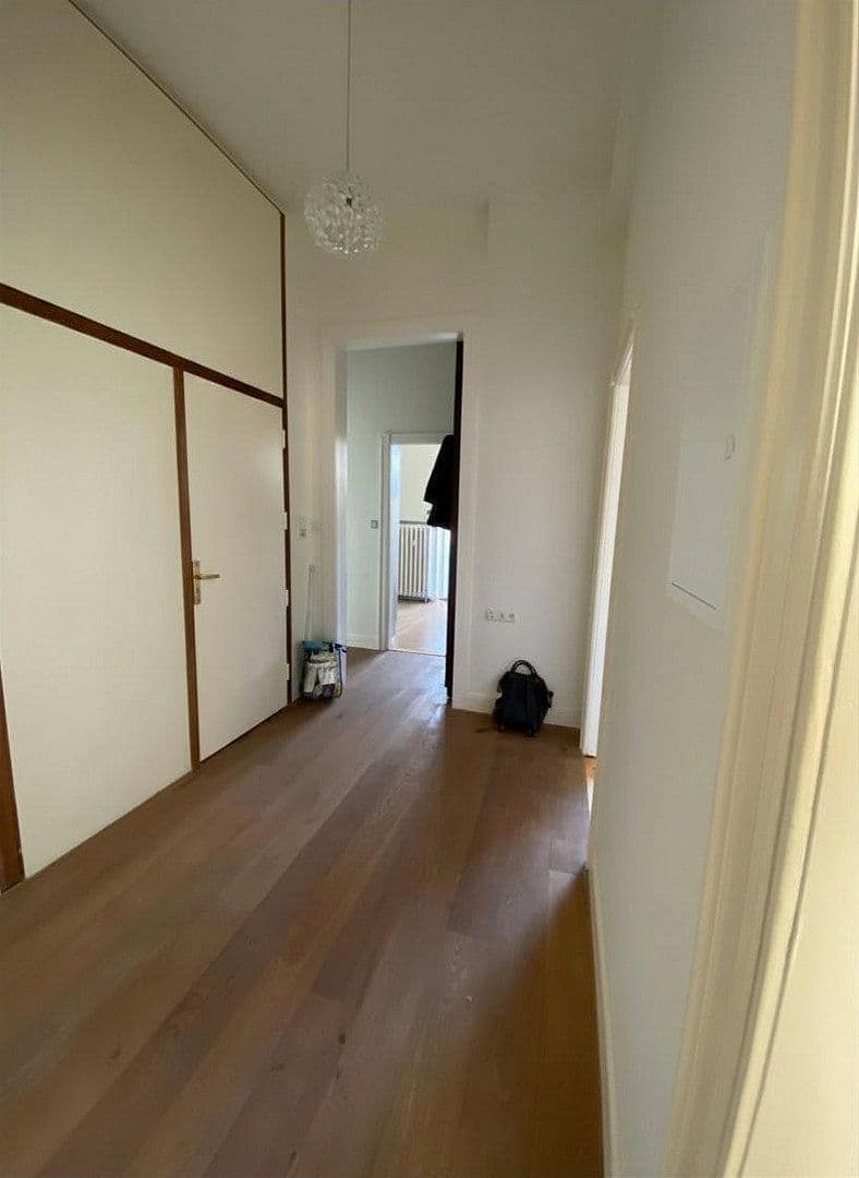 Pronájem bytu 3+1 110 m², Frankfurt, Hessen Pronájem bytu 3+1 110 m², Frankfurt, Hessen