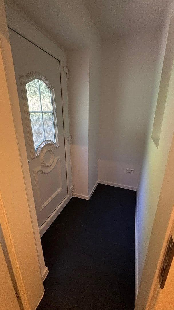 Prodej bytu 3+1 67 m², Kniebisstraße 10, Stuttgart, Bádensko-Württembersko Prodej bytu 3+1 67 m², Kniebisstraße 10, Stuttgart, Bádensko-Württembersko