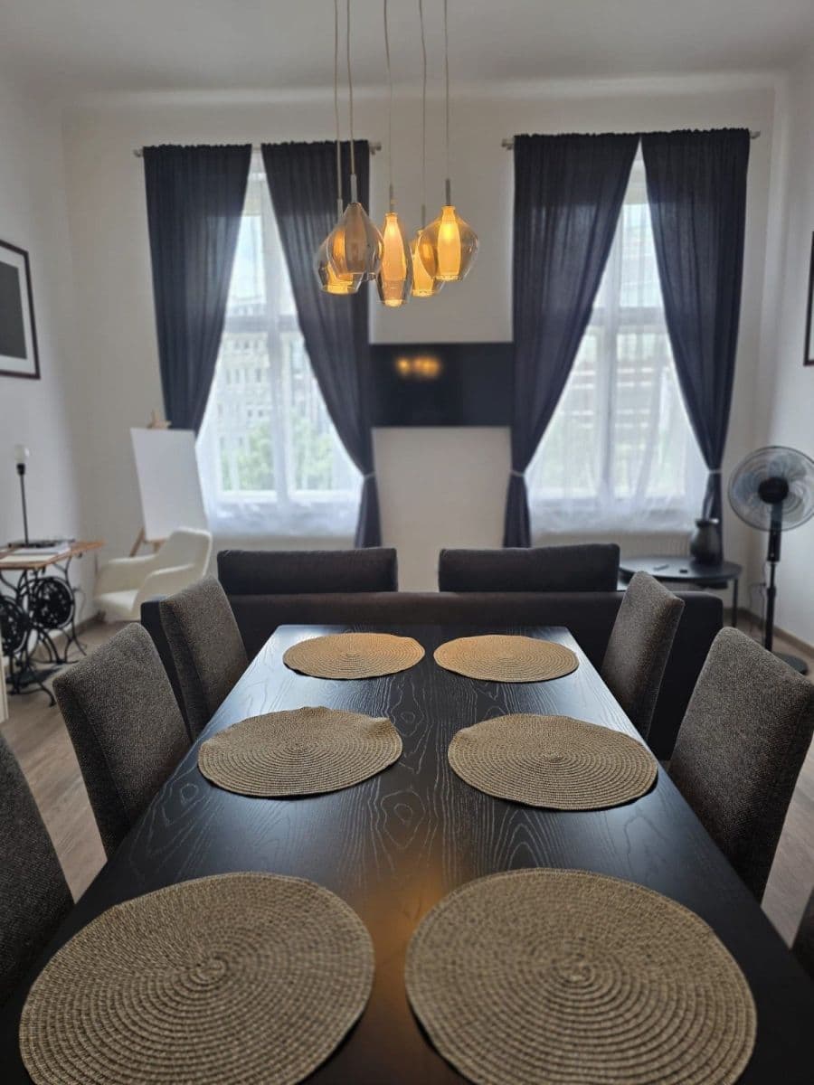Pronájem bytu 82 m², U Nádražní lávky, Praha, Praha Pronájem bytu 82 m², U Nádražní lávky, Praha, Praha
