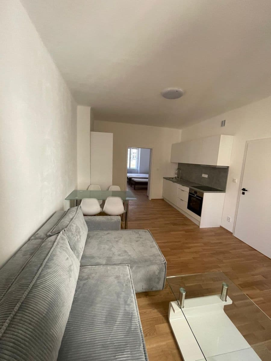 Pronájem bytu 52 m², Národní obrany, Praha, Praha Pronájem bytu 52 m², Národní obrany, Praha, Praha