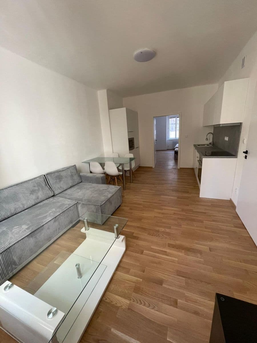 Pronájem bytu 52 m², Národní obrany, Praha, Praha Pronájem bytu 52 m², Národní obrany, Praha, Praha