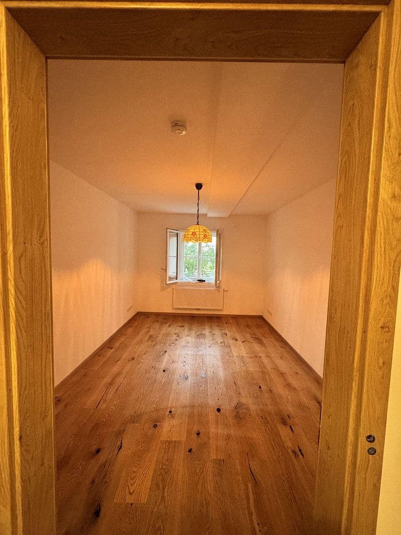 Pronájem bytu 3+1 94 m², Großreuther Straße 77, Nürnberg, Bavorsko Pronájem bytu 3+1 94 m², Großreuther Straße 77, Nürnberg, Bavorsko