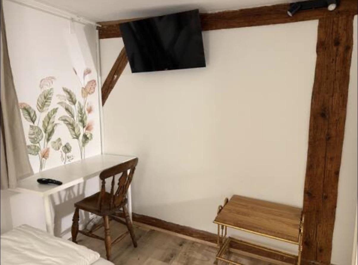 Pronájem bytu 2+1 25 m², Neckarhalde 4, Tübingen, Bádensko-Württembersko Pronájem bytu 2+1 25 m², Neckarhalde 4, Tübingen, Bádensko-Württembersko