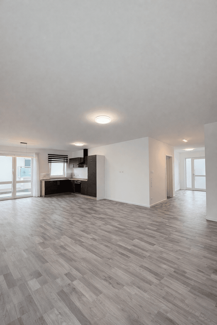 Prodej bytu 4+1 104 m², Kopernikusstraße 14, Weikersheim, Bádensko-Württembersko Prodej bytu 4+1 104 m², Kopernikusstraße 14, Weikersheim, Bádensko-Württembersko