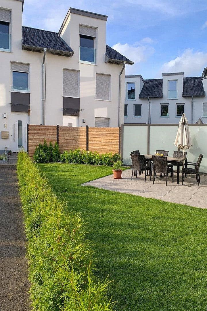 Prodej domu 119 m², pozemek 395 m², Norderstedt, Šlesvicko-Holštýnsko Prodej domu 119 m², pozemek 395 m², Norderstedt, Šlesvicko-Holštýnsko