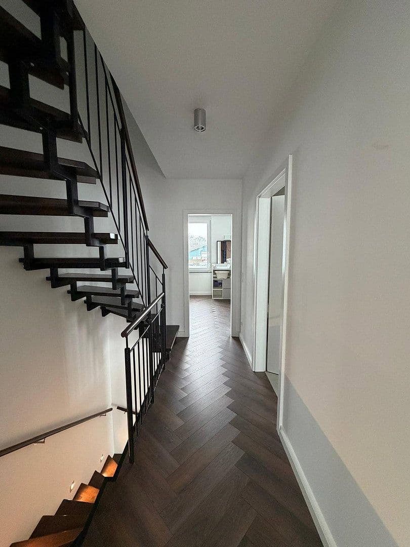 Prodej domu 119 m², pozemek 395 m², Norderstedt, Šlesvicko-Holštýnsko Prodej domu 119 m², pozemek 395 m², Norderstedt, Šlesvicko-Holštýnsko