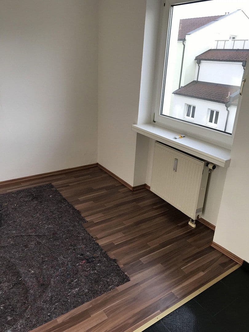 Pronájem bytu 1+1 28 m², Heidenheimerstrasse 20, Garching, Bavorsko Pronájem bytu 1+1 28 m², Heidenheimerstrasse 20, Garching, Bavorsko
