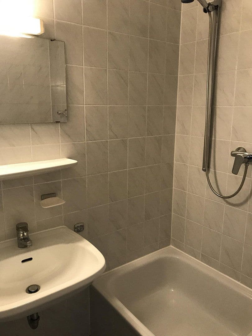 Pronájem bytu 1+1 28 m², Heidenheimerstrasse 20, Garching, Bavorsko Pronájem bytu 1+1 28 m², Heidenheimerstrasse 20, Garching, Bavorsko