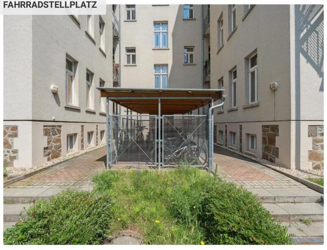 Pronájem bytu 2+kk 98 m², Uferstraße 19, Leipzig, Sasko Pronájem bytu 2+kk 98 m², Uferstraße 19, Leipzig, Sasko