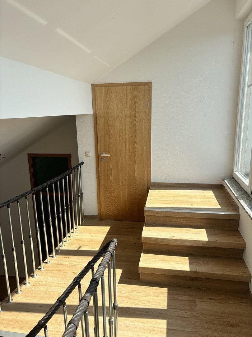 Pronájem bytu 2+kk 98 m², Uferstraße 19, Leipzig, Sasko Pronájem bytu 2+kk 98 m², Uferstraße 19, Leipzig, Sasko
