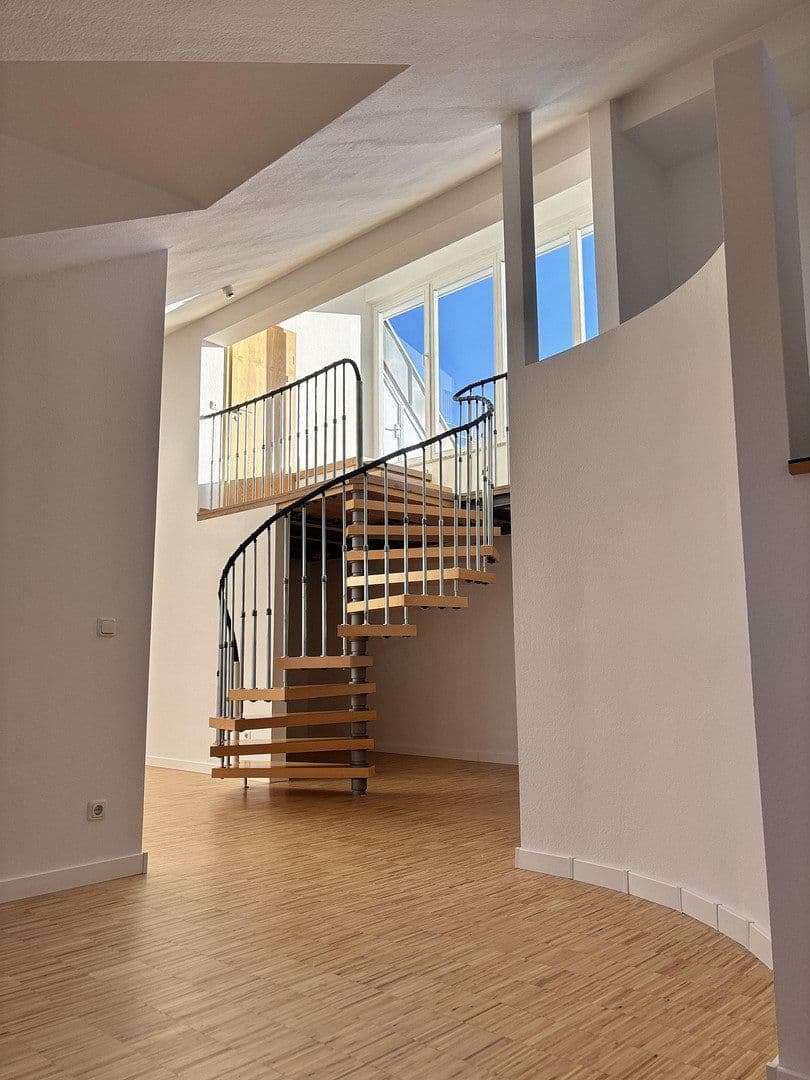 Pronájem bytu 2+kk 98 m², Uferstraße 19, Leipzig, Sasko Pronájem bytu 2+kk 98 m², Uferstraße 19, Leipzig, Sasko