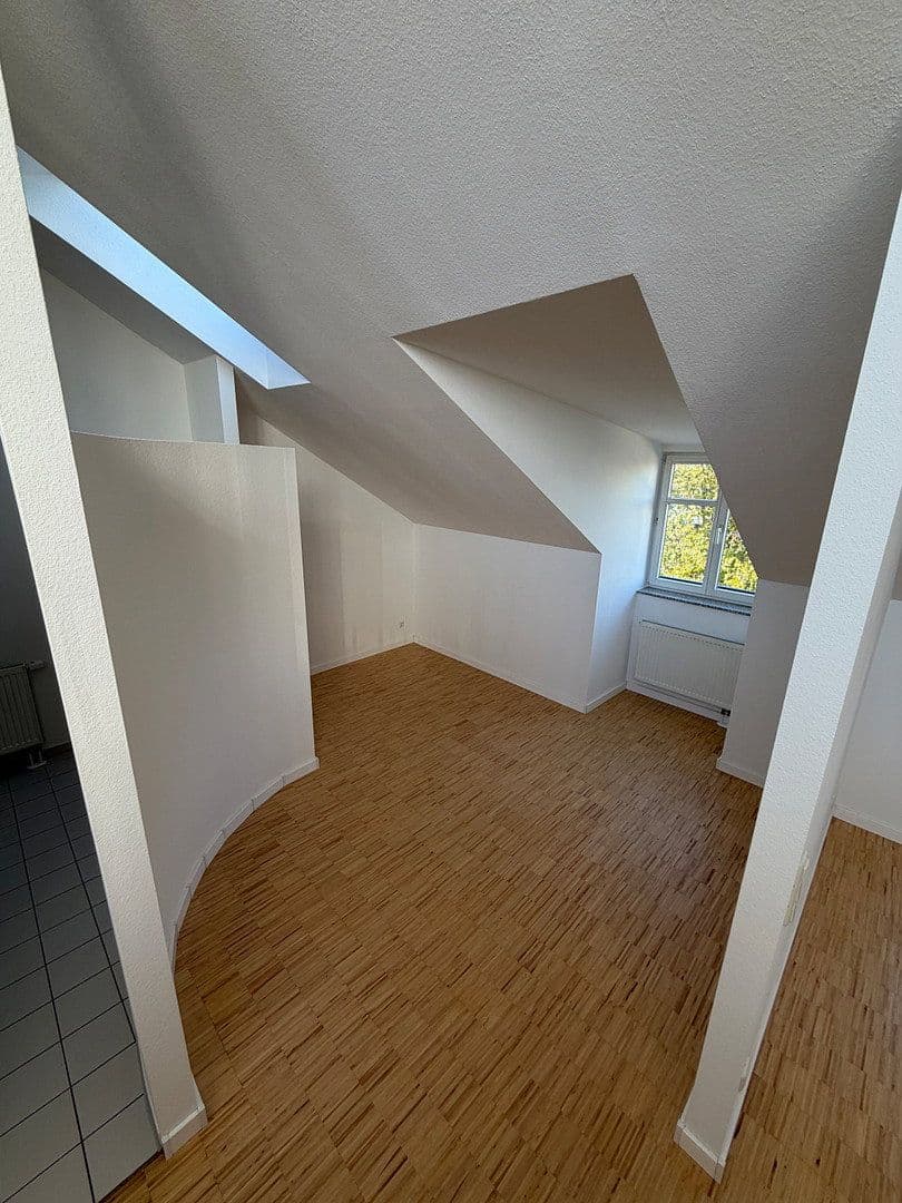 Pronájem bytu 2+kk 98 m², Uferstraße 19, Leipzig, Sasko Pronájem bytu 2+kk 98 m², Uferstraße 19, Leipzig, Sasko