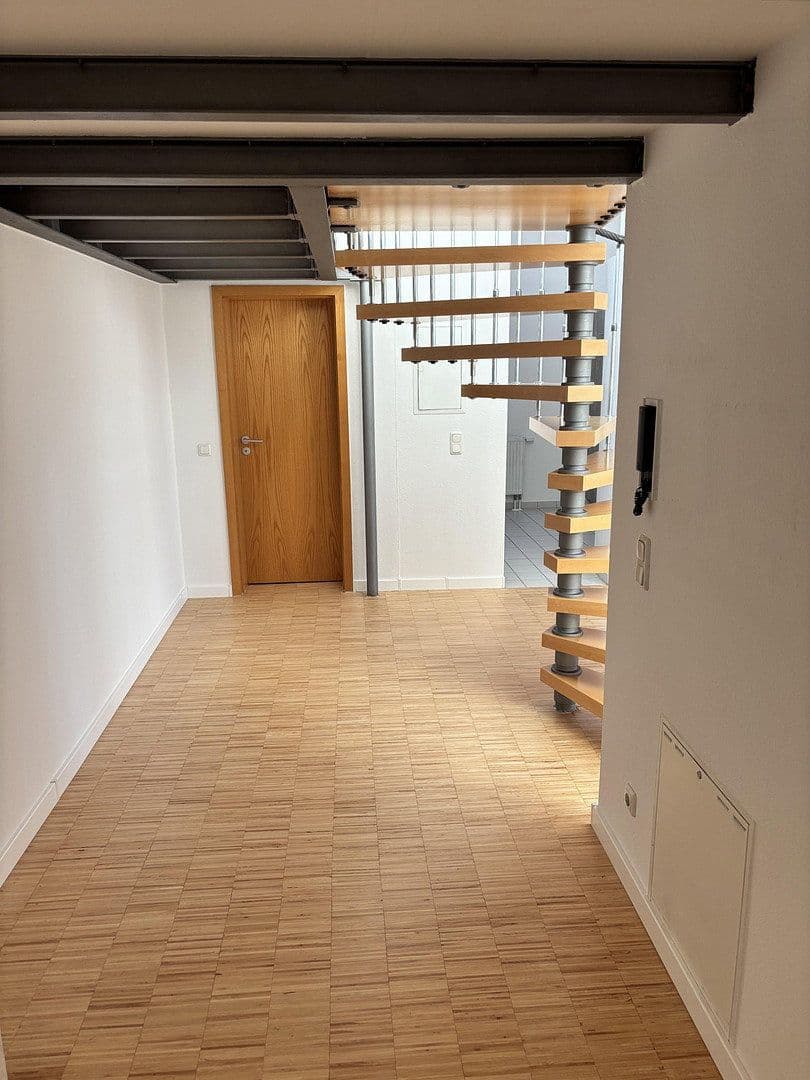 Pronájem bytu 2+kk 98 m², Uferstraße 19, Leipzig, Sasko Pronájem bytu 2+kk 98 m², Uferstraße 19, Leipzig, Sasko