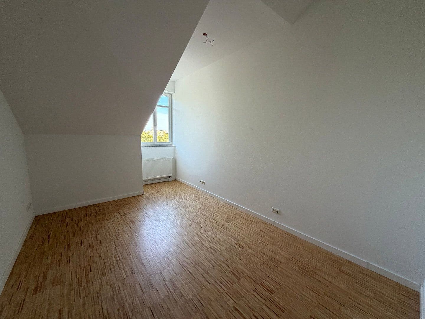 Pronájem bytu 2+kk 98 m², Uferstraße 19, Leipzig, Sasko Pronájem bytu 2+kk 98 m², Uferstraße 19, Leipzig, Sasko