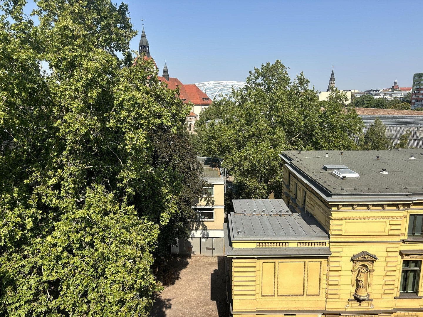 Pronájem bytu 2+kk 98 m², Uferstraße 19, Leipzig, Sasko Pronájem bytu 2+kk 98 m², Uferstraße 19, Leipzig, Sasko