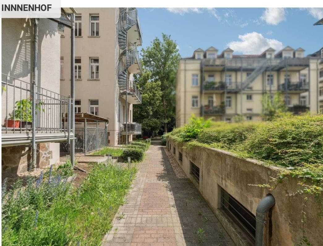 Pronájem bytu 2+kk 98 m², Uferstraße 19, Leipzig, Sasko Pronájem bytu 2+kk 98 m², Uferstraße 19, Leipzig, Sasko