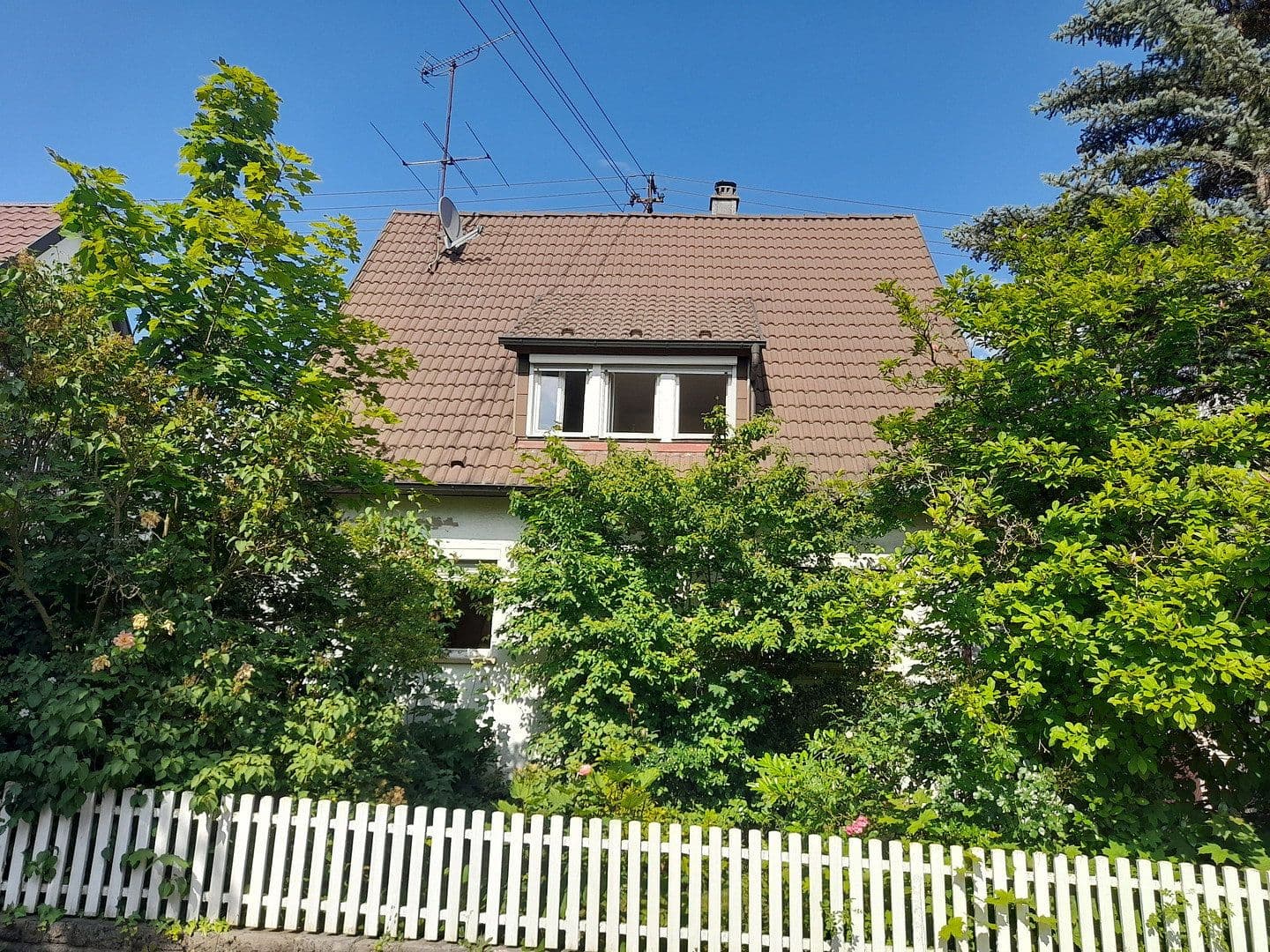 Prodej domu 124 m², pozemek 490 m², Sindelfingen, Bádensko-Württembersko Prodej domu 124 m², pozemek 490 m², Sindelfingen, Bádensko-Württembersko