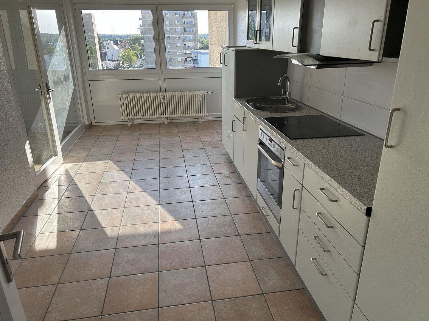 Pronájem bytu 3+1 81 m², Rodgau, Hessen Pronájem bytu 3+1 81 m², Rodgau, Hessen